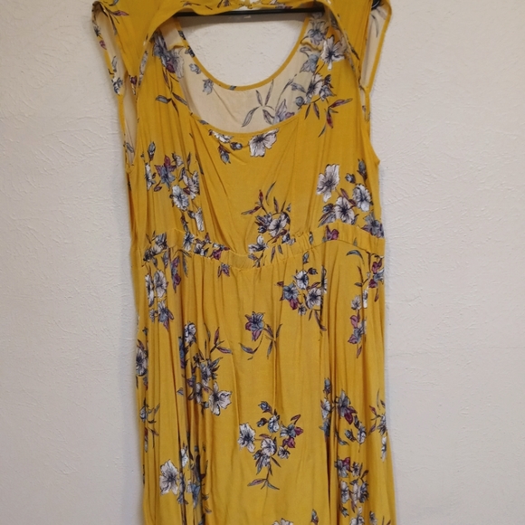 Torrid Size 2 Mustard Floral Mini - Picture 2 of 3